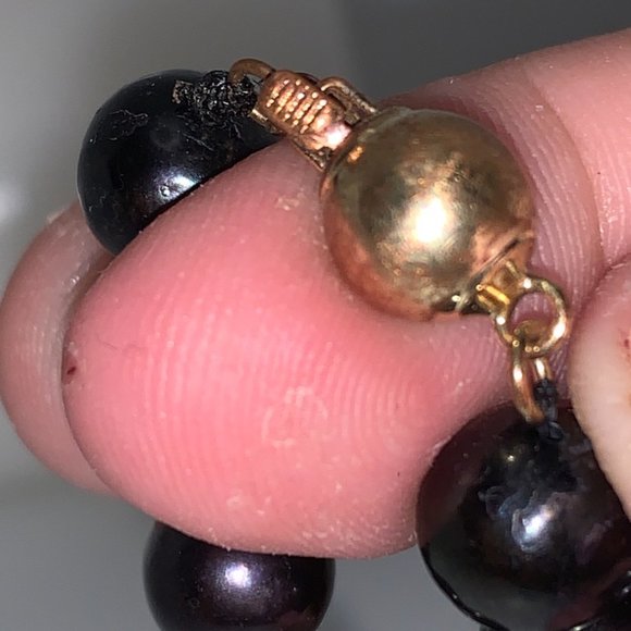 Necklace, black beads with gold clip, about 16" - Picture 4 of 7